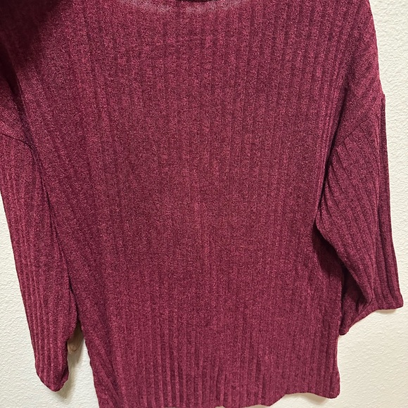 Red top - Picture 3 of 3